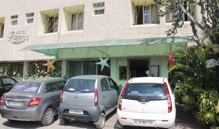 Hotel Regency Thiruvananthapuram ภายนอก รูปภาพ